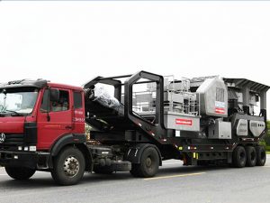 輪胎式移動(dòng)破碎站