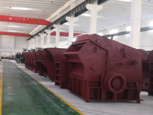 反擊式破碎機(jī)的破碎原理、結(jié)構(gòu)特點(diǎn)及應(yīng)用