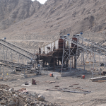 振動篩篩箱開裂、橫梁斷裂原因及改進方法